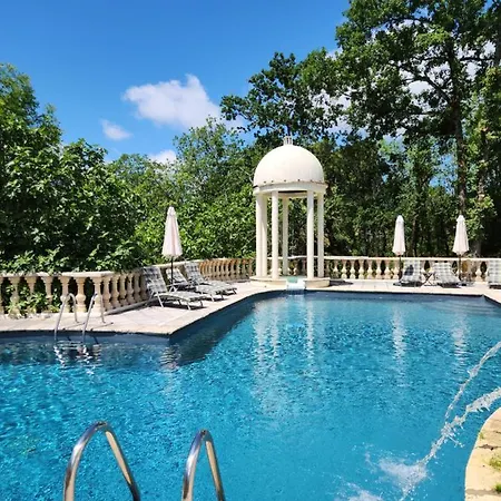 Hotel The At Chateau Joncasses Near Cahors, France *